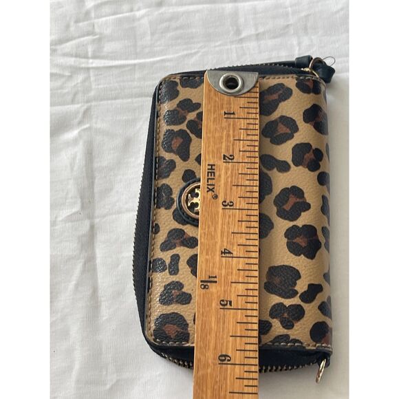 Tory Burch 6" Wallet Cheetah Leopard All OverPrint Zip Around Wallet Vintage Y2K - Picture 7 of 7